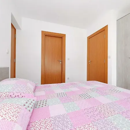 Apartment Marijana Preko